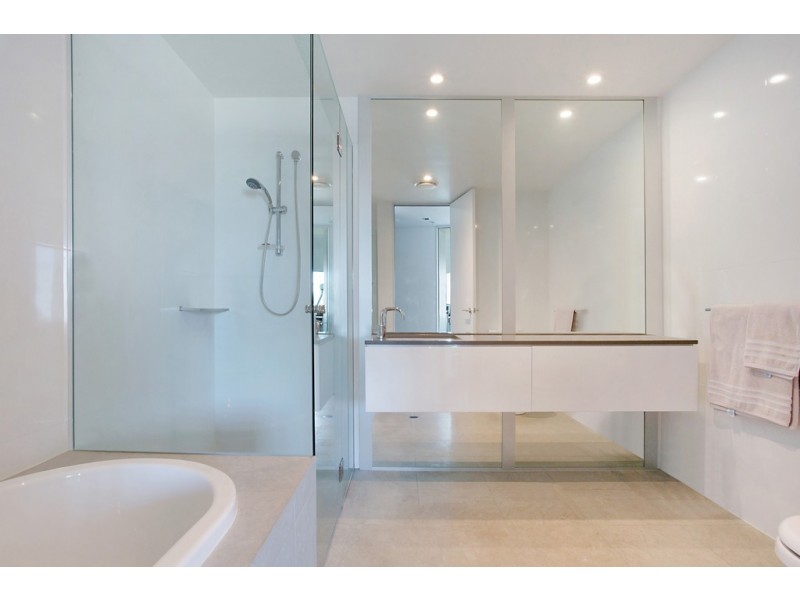 7102/9 ‘Q1′ Hamilton Avenue, Surfers Paradise QLD 4217