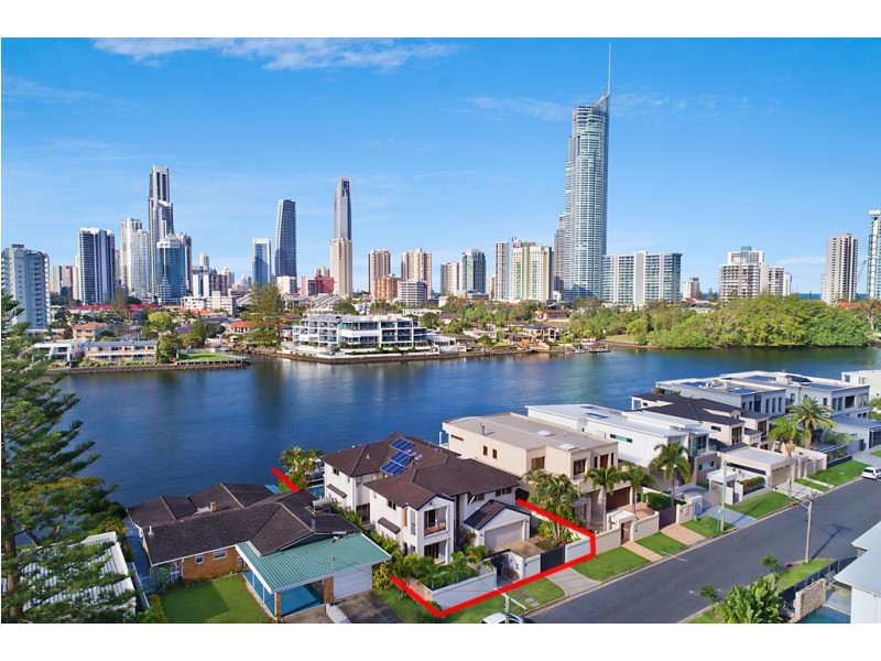 19 Naples Avenue, Isle Of Capri QLD 4217