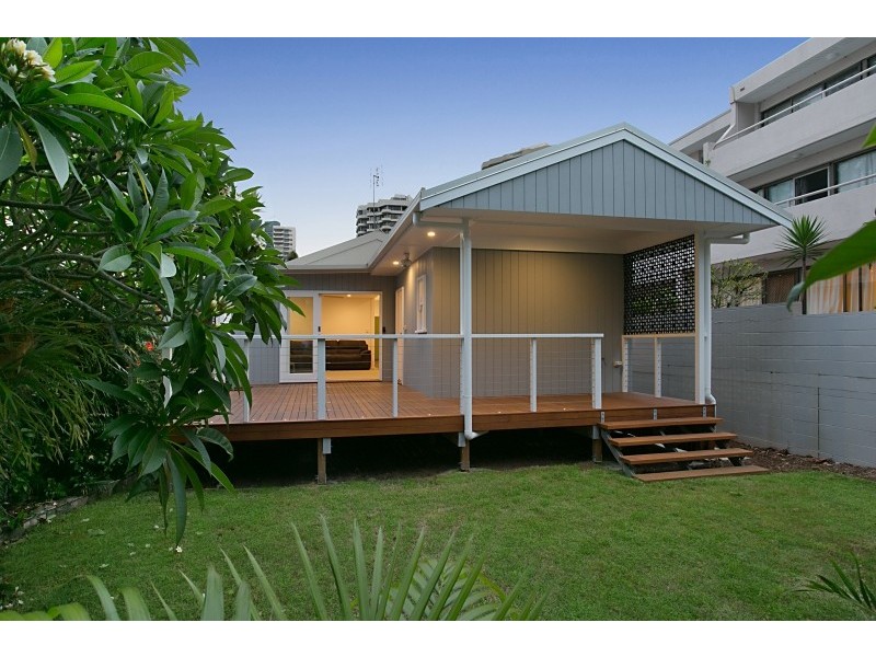 15 Thornton St, Surfers Paradise QLD 4217