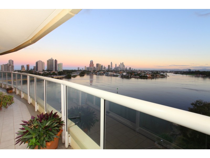 64/75 ‘Rivage Royale’ Brighton Parade, Southport QLD 4215