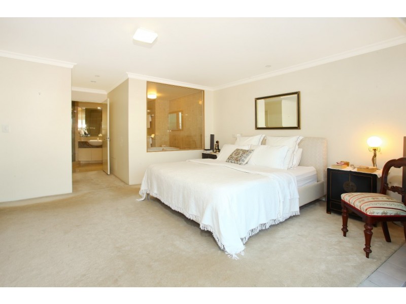 64/75 ‘Rivage Royale’ Brighton Parade, Southport QLD 4215