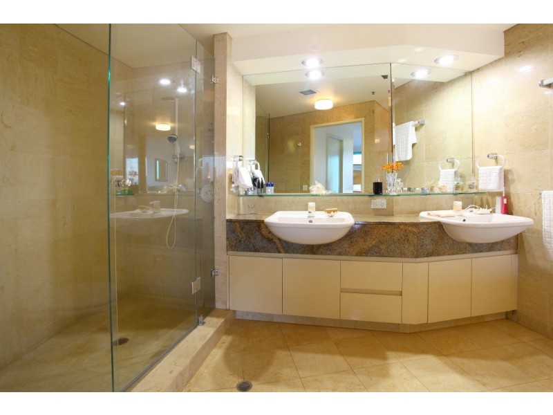 64/75 ‘Rivage Royale’ Brighton Parade, Southport QLD 4215