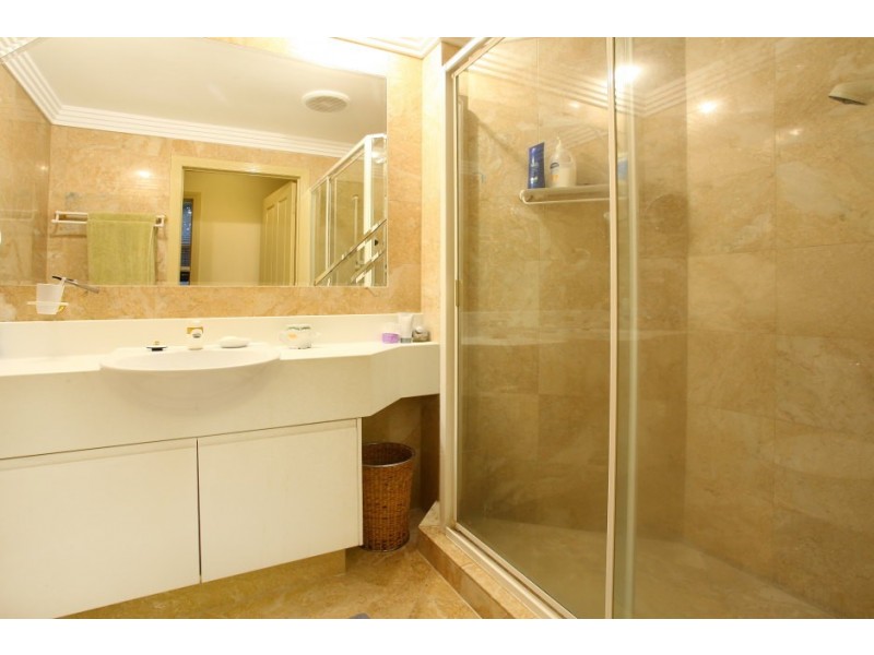 107/40 Cotlew Street East, Southport QLD 4215