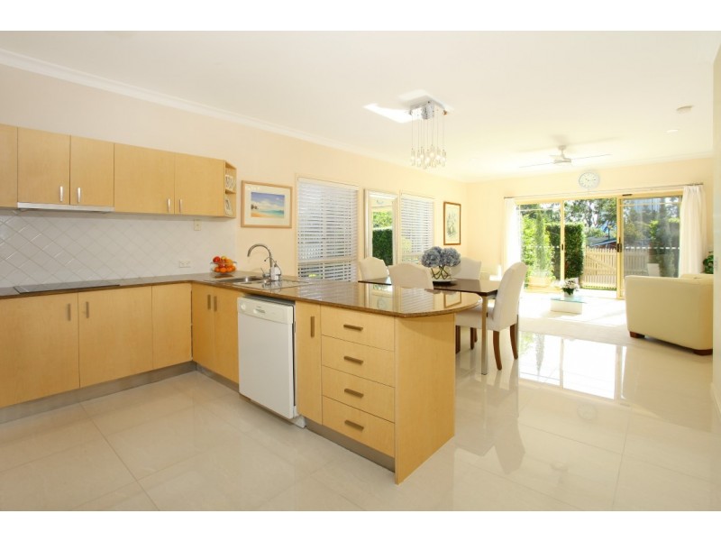 1/18 Charlton Street, Southport QLD 4215