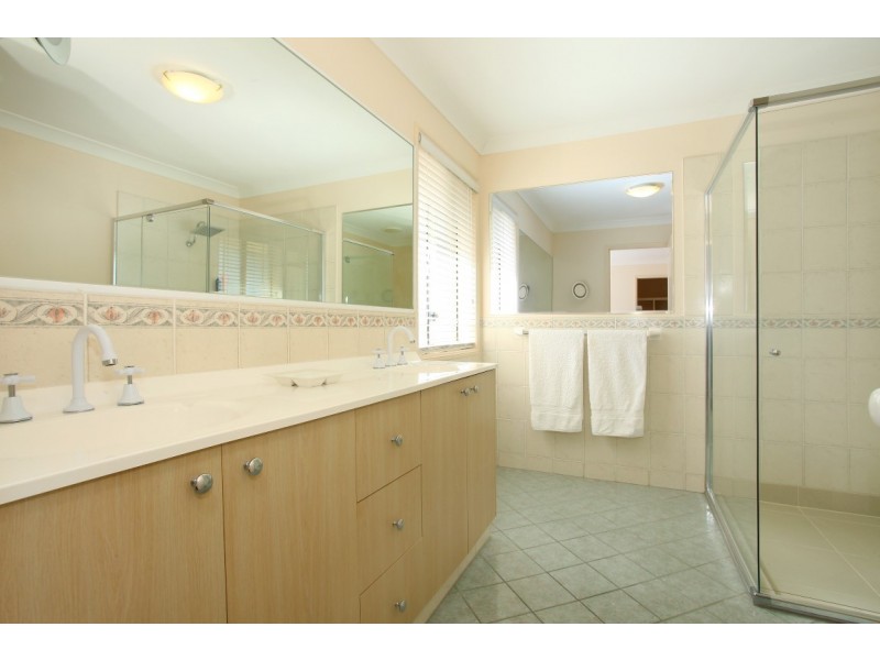 1/18 Charlton Street, Southport QLD 4215