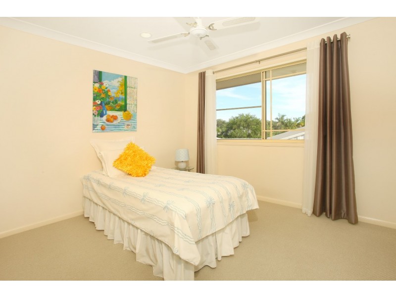 1/18 Charlton Street, Southport QLD 4215