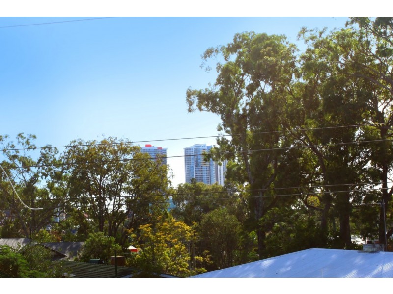 1/18 Charlton Street, Southport QLD 4215