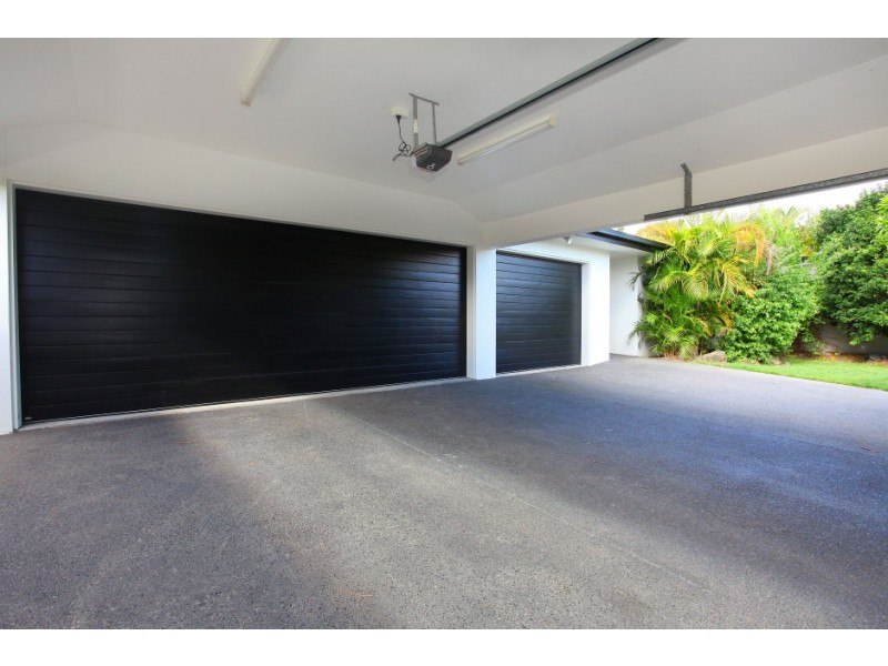 9 Mackay Close, Sorrento QLD 4217