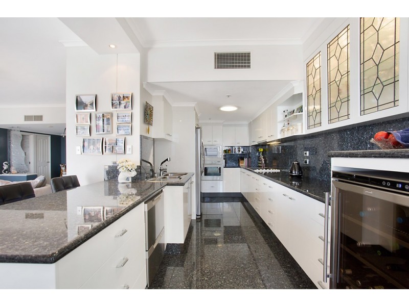 84/11 ‘Ocean Sands’ Hughes Avenue, Main Beach QLD 4217