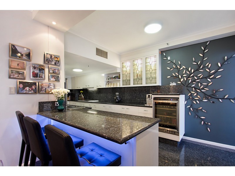 84/11 ‘Ocean Sands’ Hughes Avenue, Main Beach QLD 4217