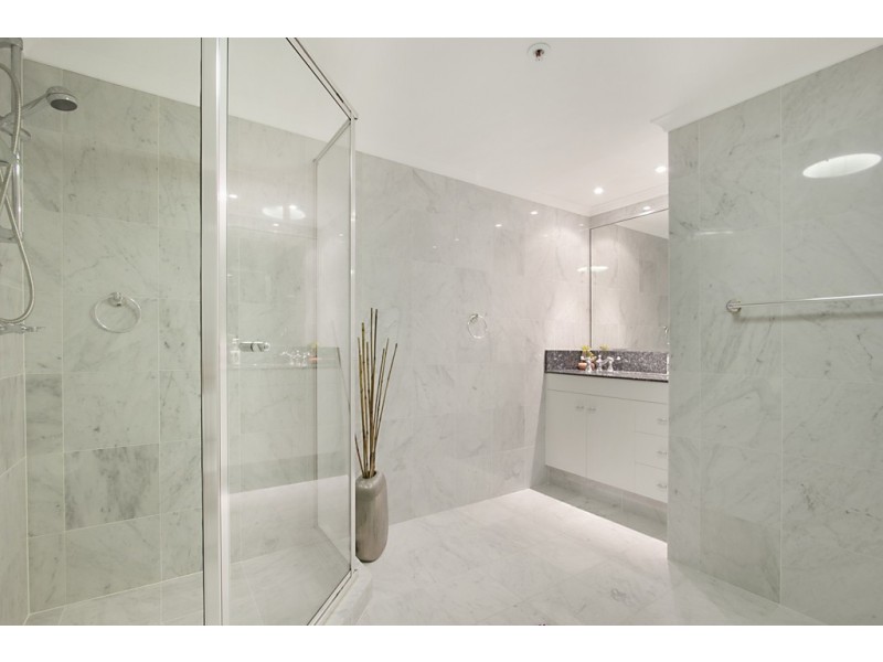 84/11 ‘Ocean Sands’ Hughes Avenue, Main Beach QLD 4217