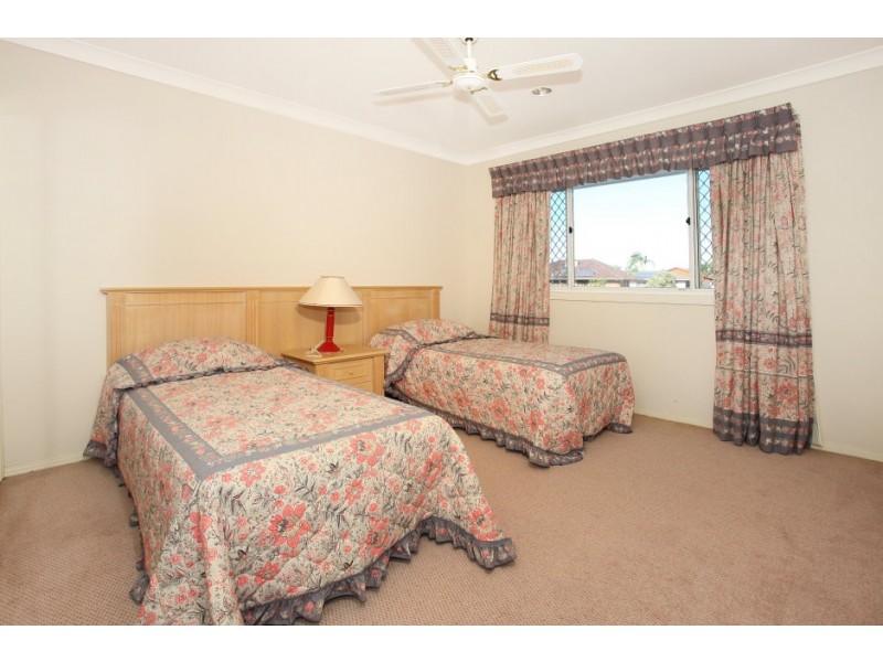 2 Biggs Place, Southport QLD 4215