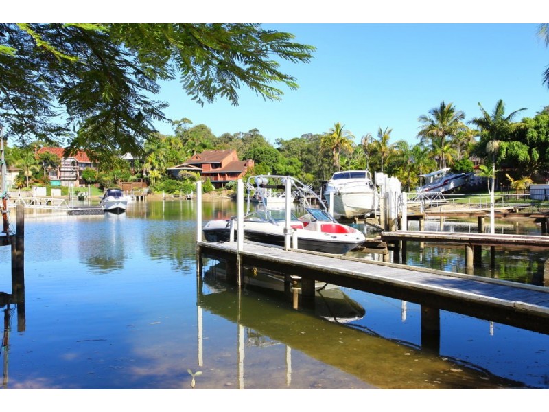 2 Biggs Place, Southport QLD 4215