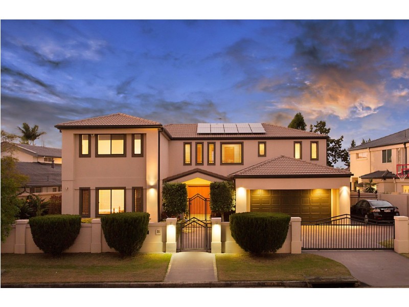 30 Edinburgh Rd, Benowa Waters QLD 4217