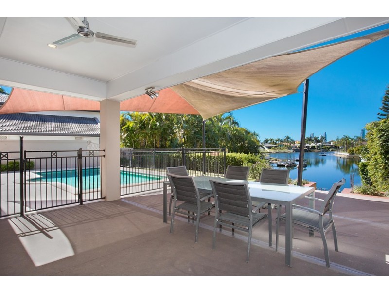 30 Edinburgh Rd, Benowa Waters QLD 4217