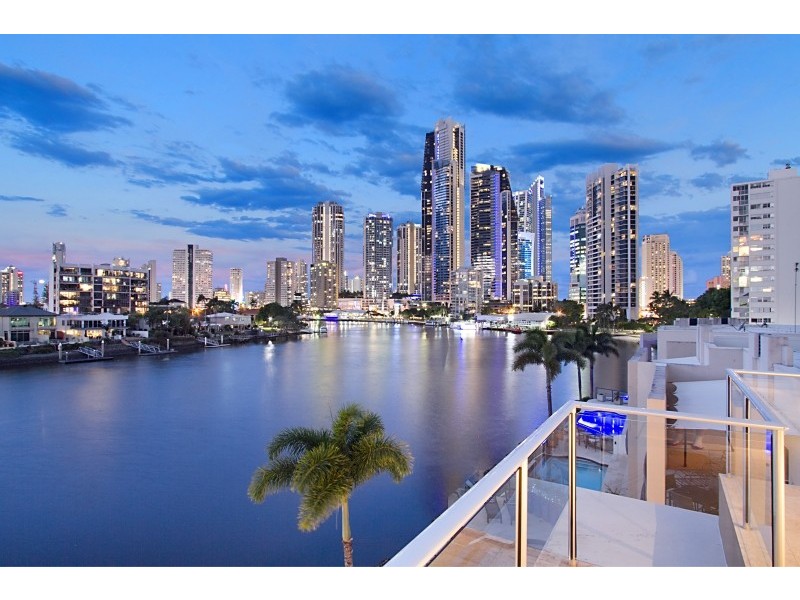 2/66 Sunrise Blvd, Surfers Paradise QLD 4217