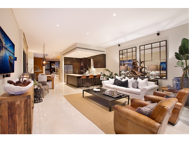 2/66 Sunrise Blvd, Surfers Paradise QLD 4217