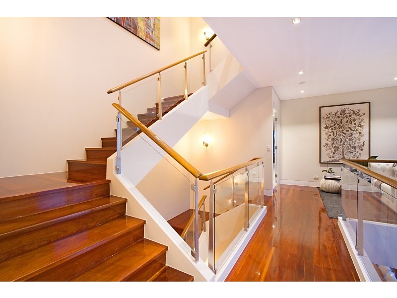 2/66 Sunrise Blvd, Surfers Paradise QLD 4217
