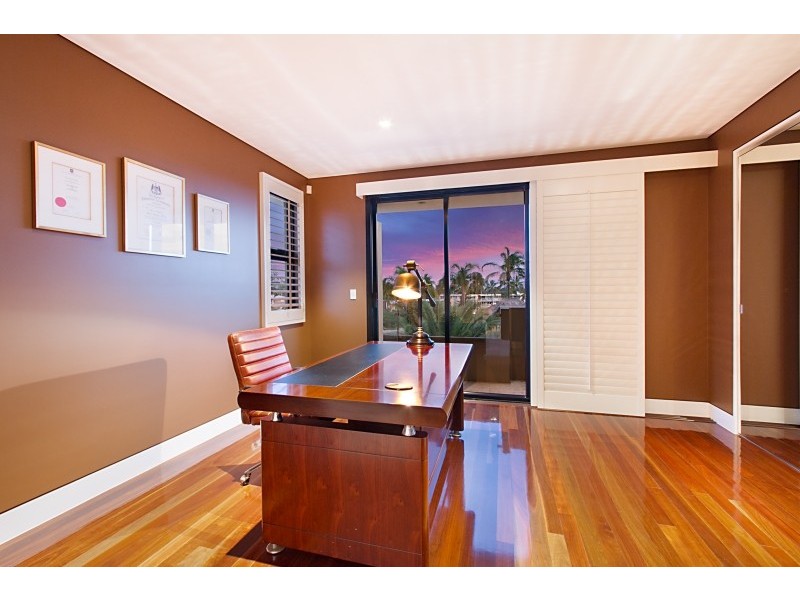 2/66 Sunrise Blvd, Surfers Paradise QLD 4217