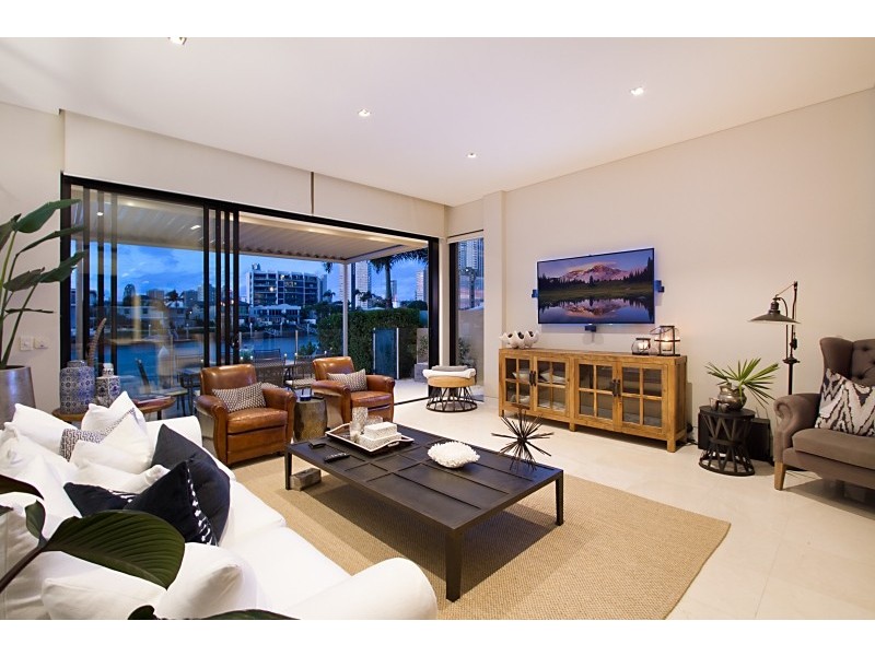 2/66 Sunrise Blvd, Surfers Paradise QLD 4217