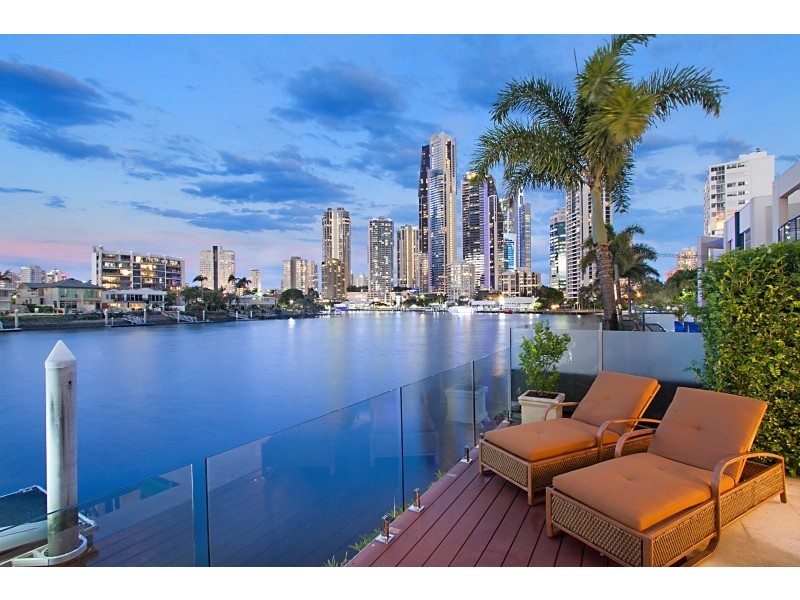 2/66 Sunrise Blvd, Surfers Paradise QLD 4217