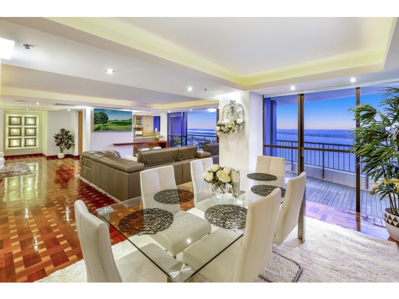 117 ‘Broadwater Tower’ 17 Bayview Street, Runaway Bay QLD 4216