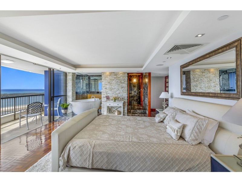 117 ‘Broadwater Tower’ 17 Bayview Street, Runaway Bay QLD 4216