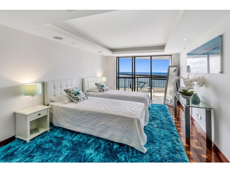 117 ‘Broadwater Tower’ 17 Bayview Street, Runaway Bay QLD 4216