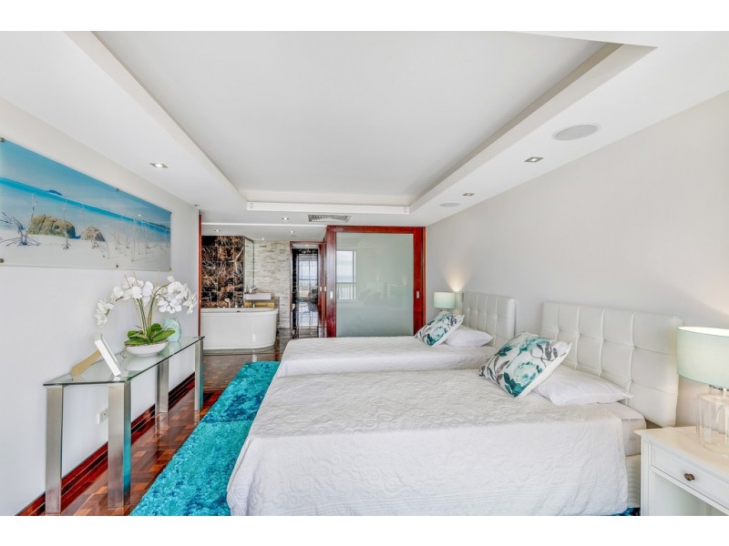 117 ‘Broadwater Tower’ 17 Bayview Street, Runaway Bay QLD 4216