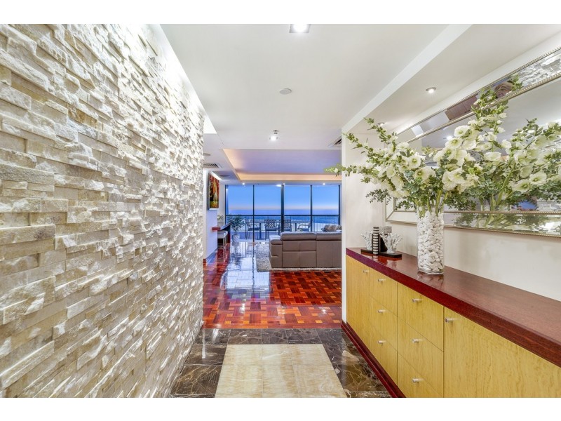 117 ‘Broadwater Tower’ 17 Bayview Street, Runaway Bay QLD 4216