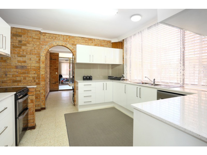 2/6 St Kilda Avenue, Broadbeach QLD 4218