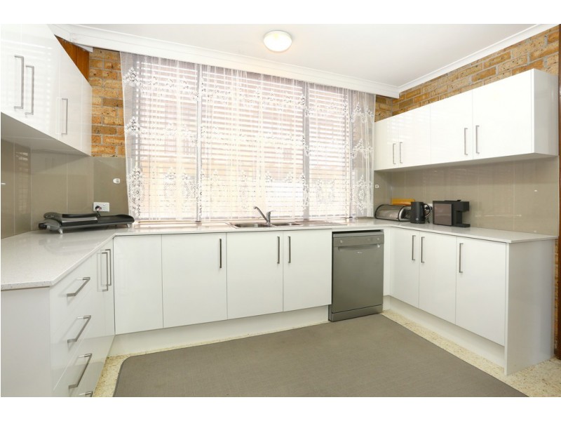 2/6 St Kilda Avenue, Broadbeach QLD 4218