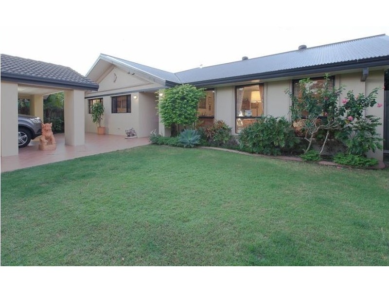 10 Fullerton St, Benowa QLD 4217