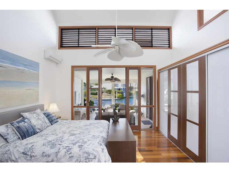 8 La Scala Court, Isle Of Capri QLD 4217