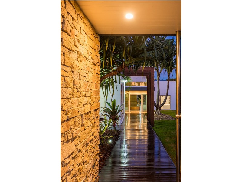 154 Alison Road, Carrara QLD 4211