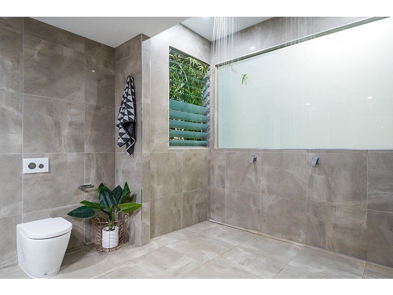 154 Alison Road, Carrara QLD 4211