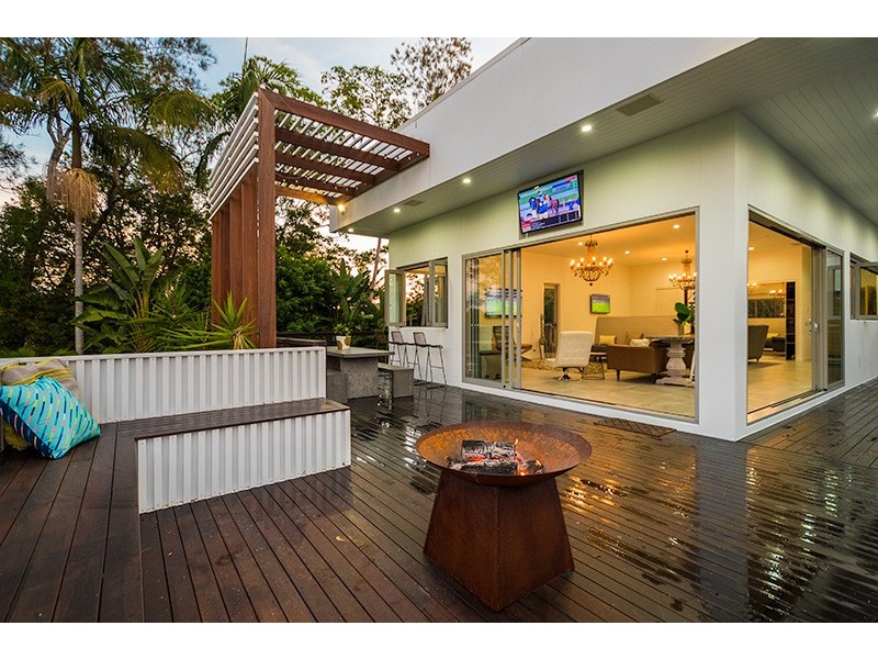 154 Alison Road, Carrara QLD 4211