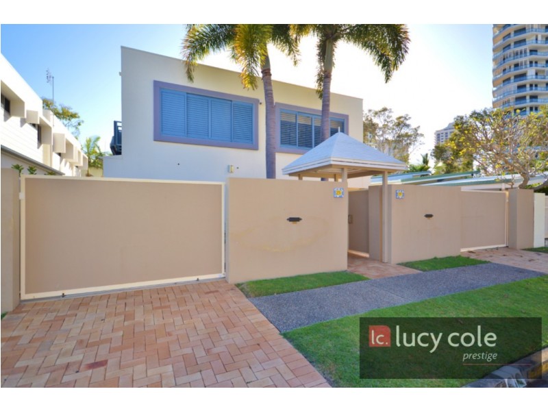 27 Mountbatten Avenue, Main Beach QLD 4217
