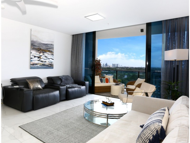 31307/5 ‘Waterpoint’ Harbour Side Court, Biggera Waters QLD 4216