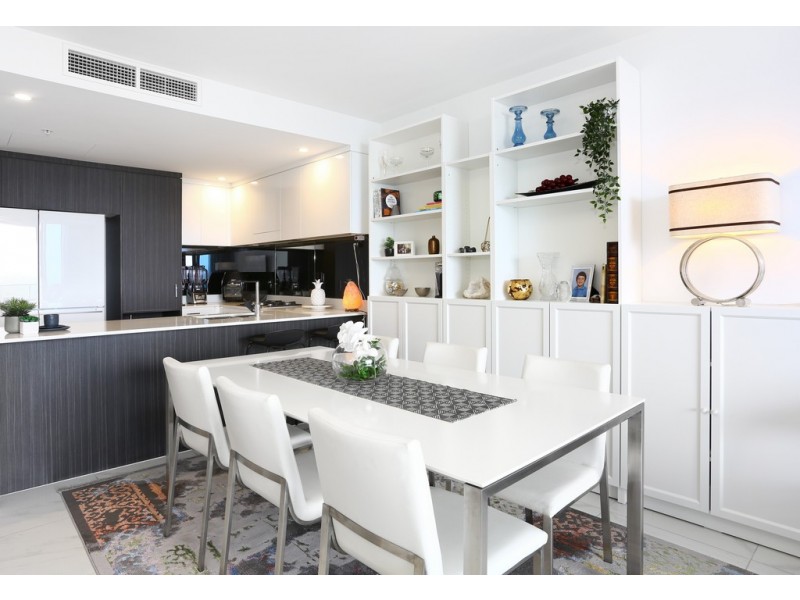 31307/5 ‘Waterpoint’ Harbour Side Court, Biggera Waters QLD 4216