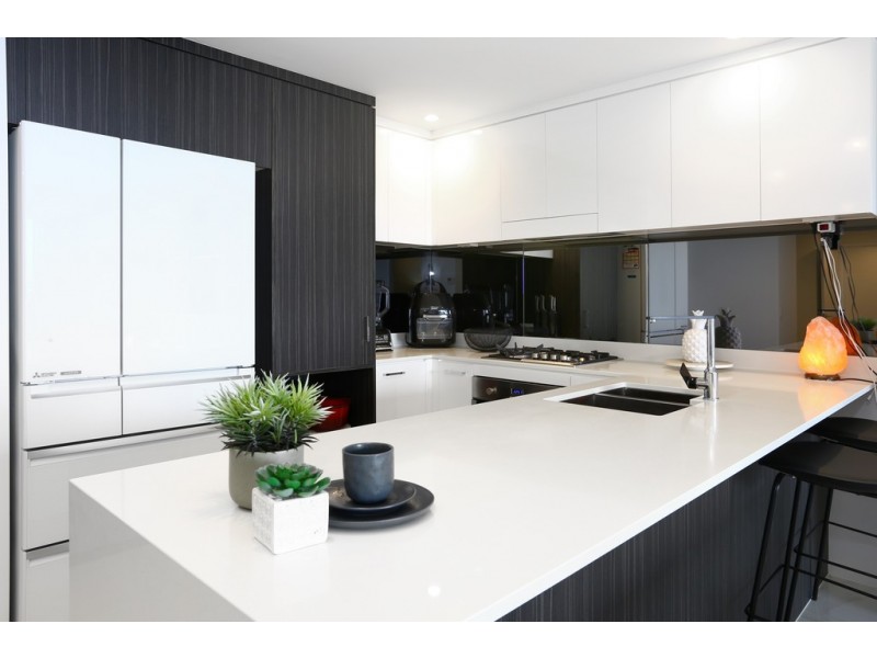 31307/5 ‘Waterpoint’ Harbour Side Court, Biggera Waters QLD 4216