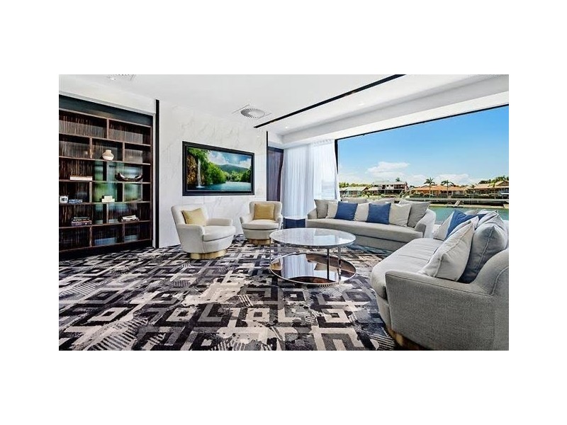 31307/5 ‘Waterpoint’ Harbour Side Court, Biggera Waters QLD 4216