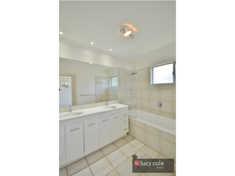 11 Allawah Street, Bundall QLD 4217