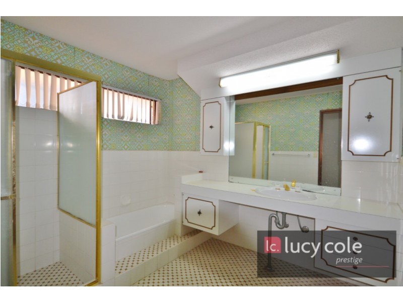 23 Rapallo Ave, Isle Of Capri QLD 4217