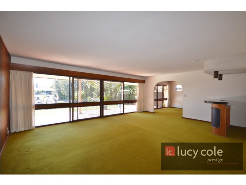 23 Rapallo Ave, Isle Of Capri QLD 4217