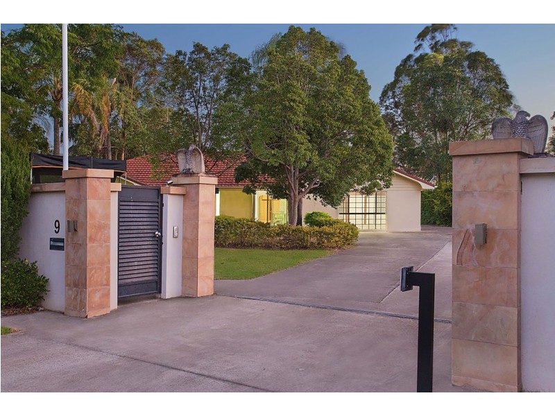 9 Maryland Avenue, Carrara QLD 4211