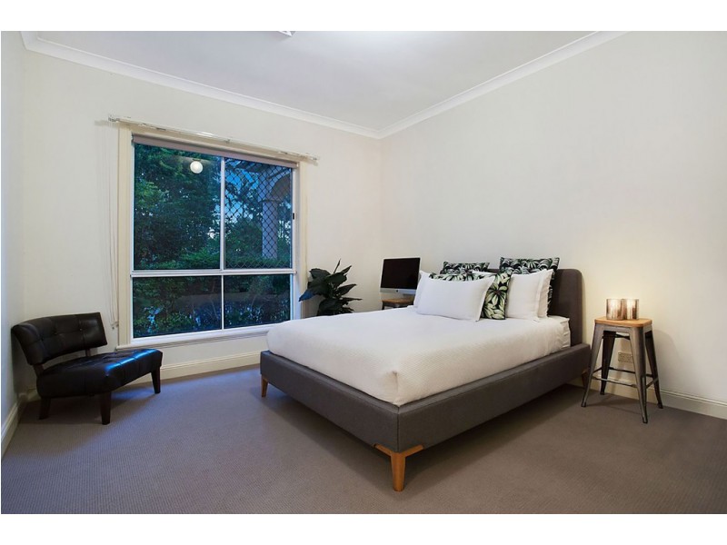 9 Maryland Avenue, Carrara QLD 4211