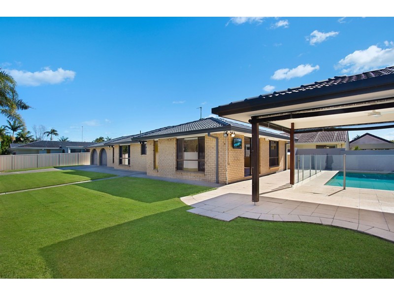 1 Panitz Street, Sorrento QLD 4217