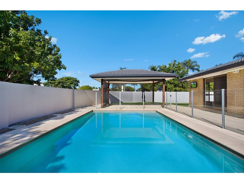 1 Panitz Street, Sorrento QLD 4217