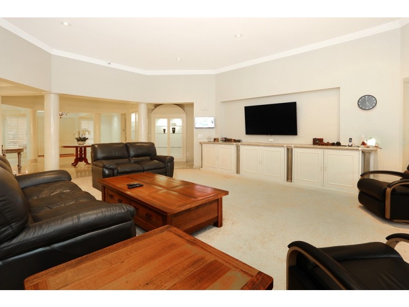 60/40 Cotlew Street East, Southport QLD 4215